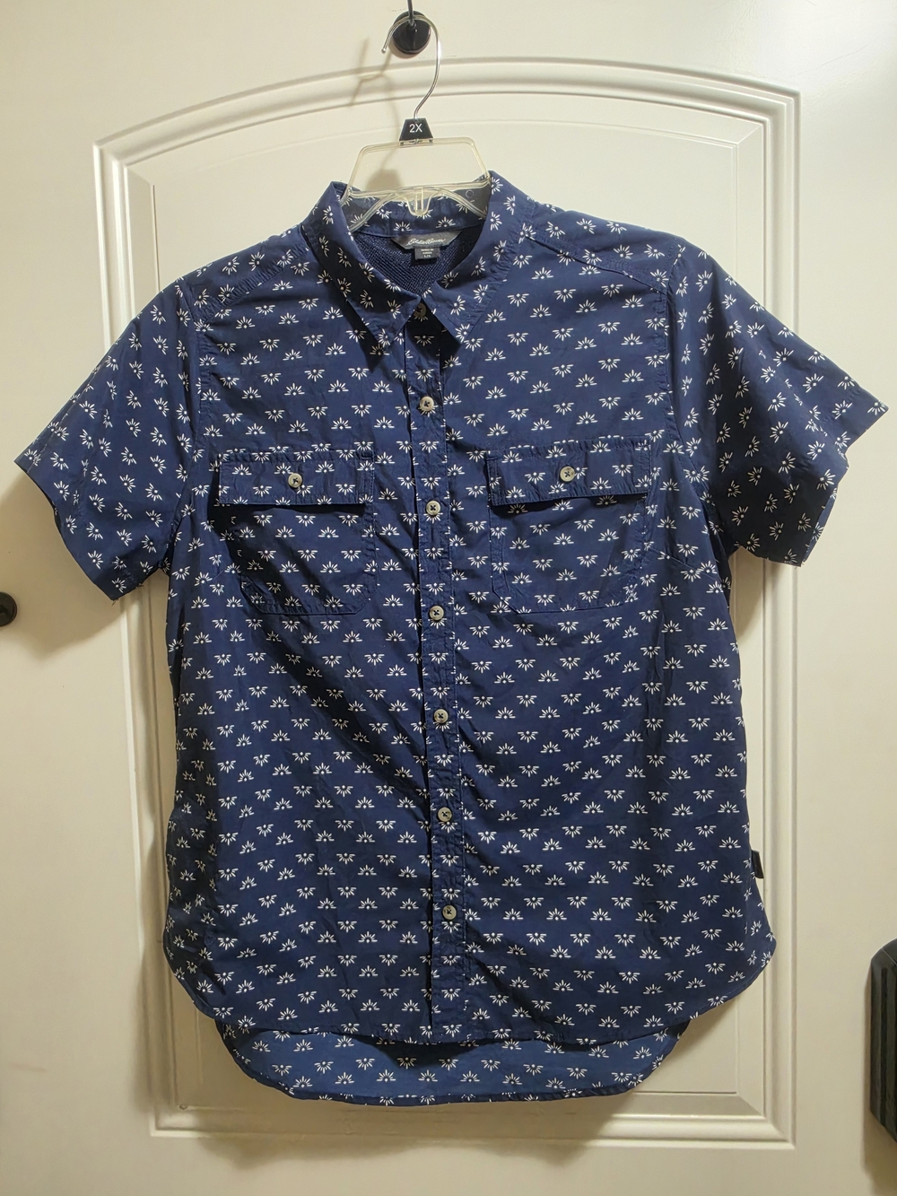 Eddie Bauer Navy Blue Sun Pattern Short Sleeve Button Down Shirt - Size Large